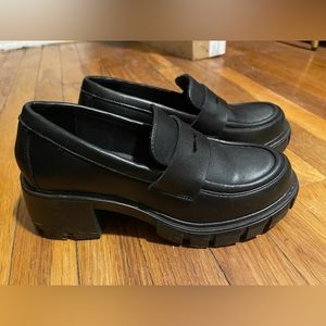 Steve Madden Loafers size 7.5